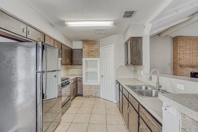 6610 Rowell Court, Missouri City, TX 77489