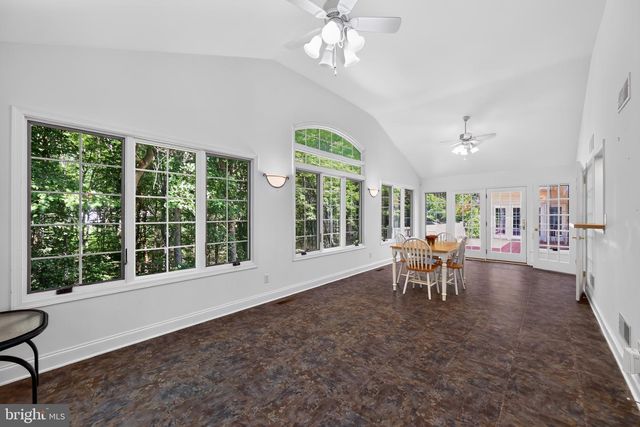24 AUSPICE CIR, Newark, DE 19711