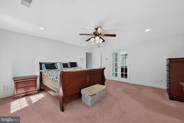 24 AUSPICE CIR, Newark, DE 19711
