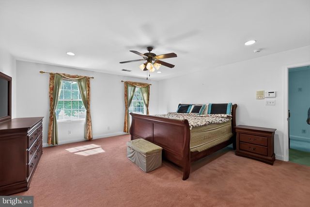 24 AUSPICE CIR, Newark, DE 19711