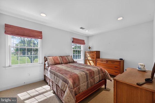 24 AUSPICE CIR, Newark, DE 19711