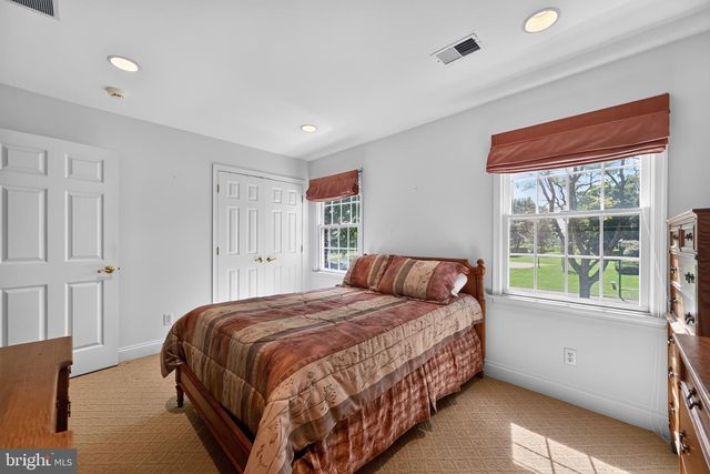 24 AUSPICE CIR, Newark, DE 19711