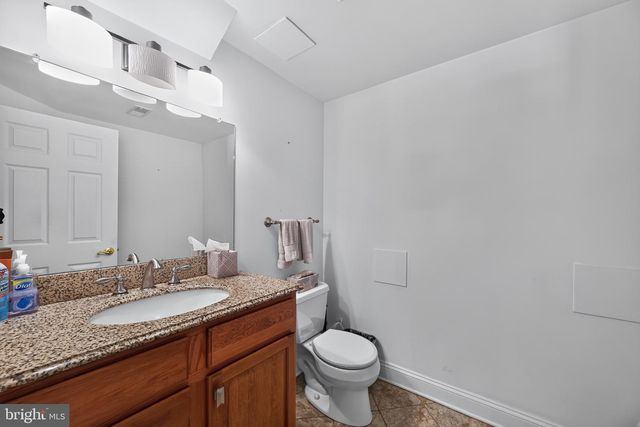 24 AUSPICE CIR, Newark, DE 19711