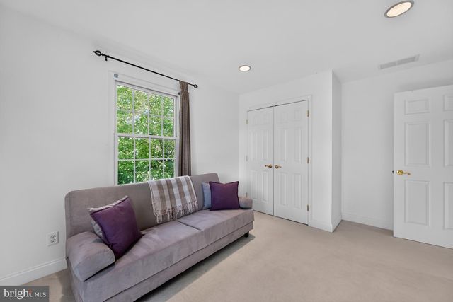 24 AUSPICE CIR, Newark, DE 19711