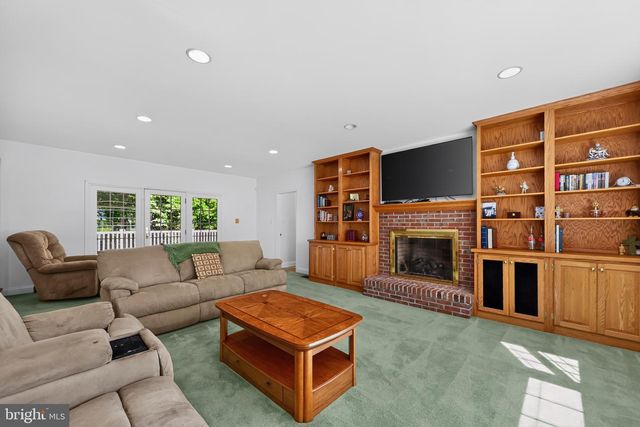 24 AUSPICE CIR, Newark, DE 19711