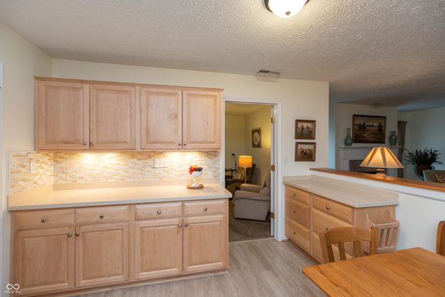 8038 Sydney Lane, Avon, IN 46123