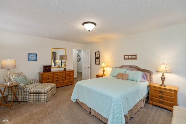 8038 Sydney Lane, Avon, IN 46123