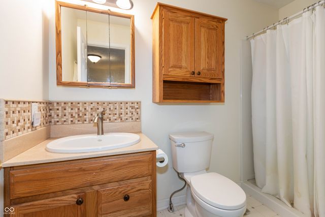 8038 Sydney Lane, Avon, IN 46123