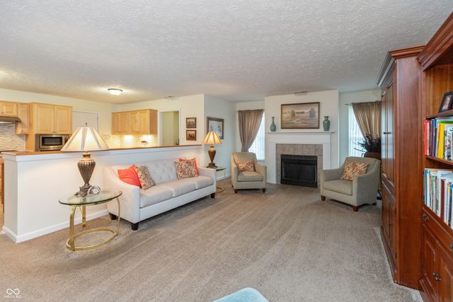 8038 Sydney Lane, Avon, IN 46123