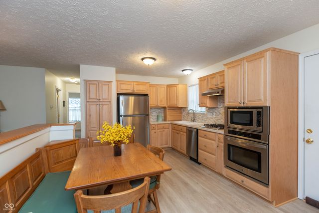 8038 Sydney Lane, Avon, IN 46123