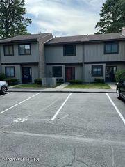 27 Point of Woods Dr Drive, Albany, NY 12203