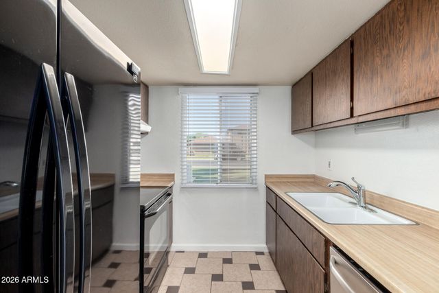 8030 N 32ND Lane, Phoenix, AZ 85051