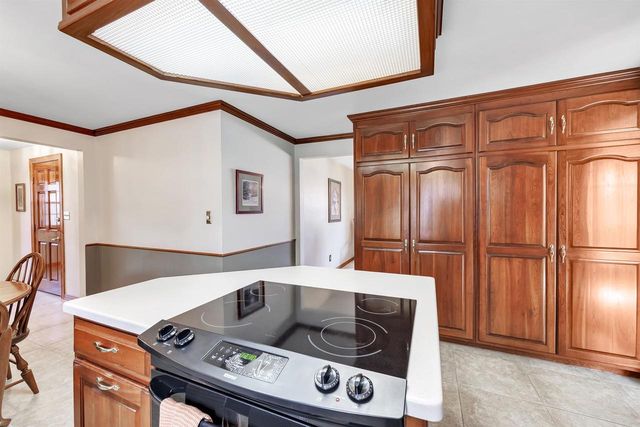 504 SOMERSET DRIVE, Green Bay, WI 54301