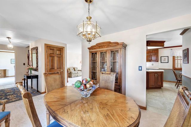 504 SOMERSET DRIVE, Green Bay, WI 54301