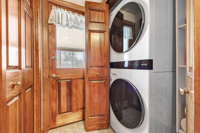 504 SOMERSET DRIVE, Green Bay, WI 54301