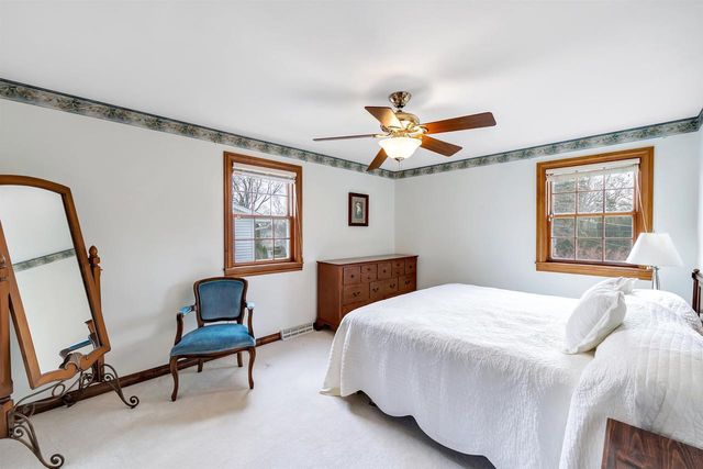 504 SOMERSET DRIVE, Green Bay, WI 54301