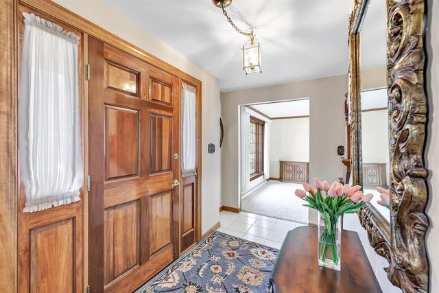 504 SOMERSET DRIVE, Green Bay, WI 54301