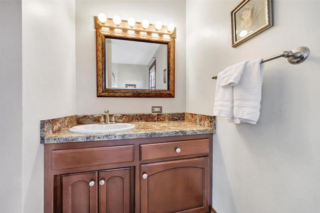 504 SOMERSET DRIVE, Green Bay, WI 54301