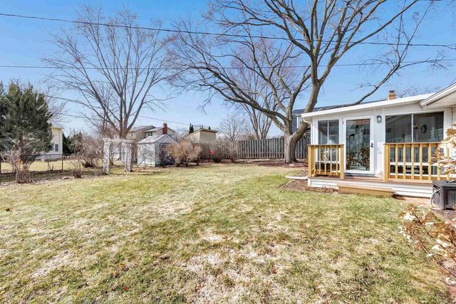 504 SOMERSET DRIVE, Green Bay, WI 54301