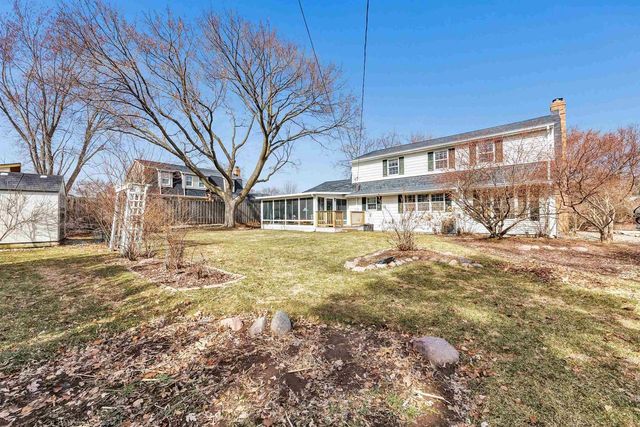 504 SOMERSET DRIVE, Green Bay, WI 54301