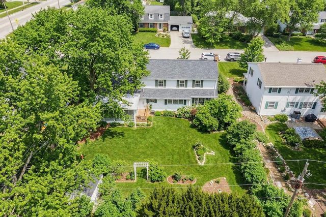 504 SOMERSET DRIVE, Green Bay, WI 54301