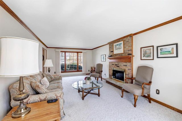 504 SOMERSET DRIVE, Green Bay, WI 54301