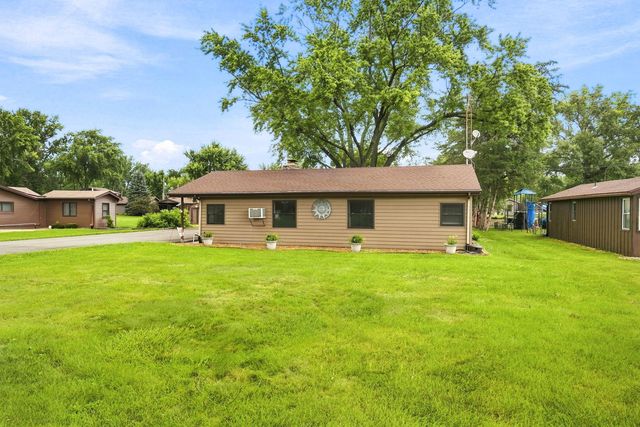 8726 E Mallard Lane, Wilmington, IL 60481