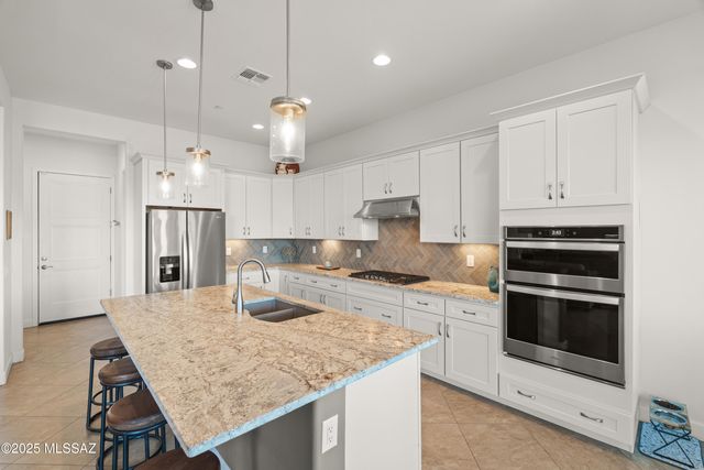 13585 S Rockhouse Canyon Trail, Vail, AZ 85641