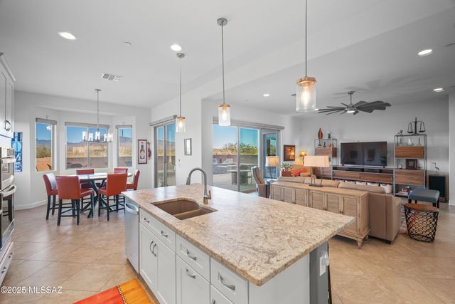 13585 S Rockhouse Canyon Trail, Vail, AZ 85641