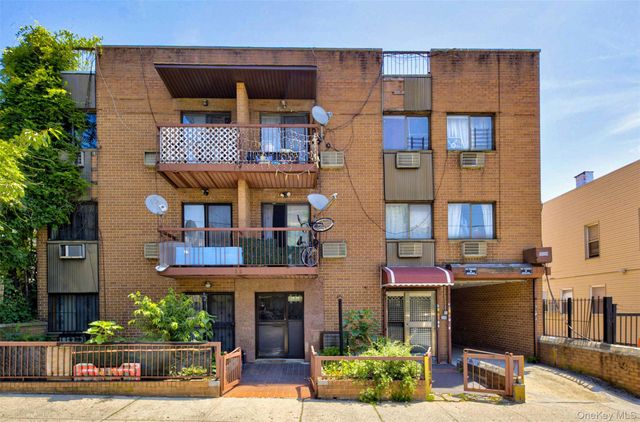 42-11 108 st, Corona, NY 11368