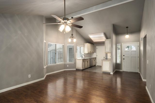 1154 Palo Alto Avenue, Clovis, CA 93612