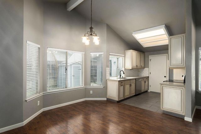 1154 Palo Alto Avenue, Clovis, CA 93612