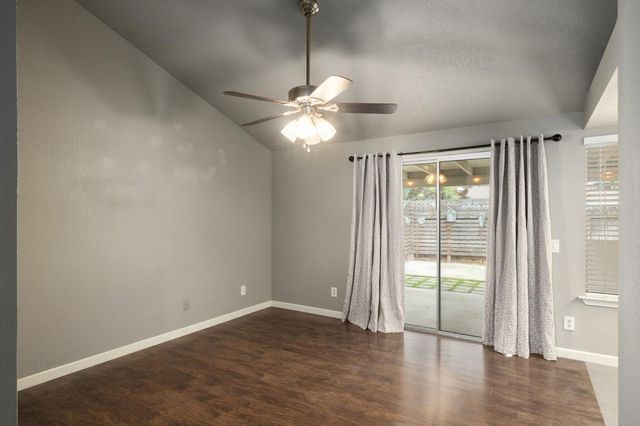 1154 Palo Alto Avenue, Clovis, CA 93612