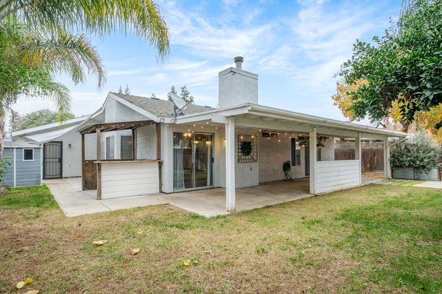 1154 Palo Alto Avenue, Clovis, CA 93612