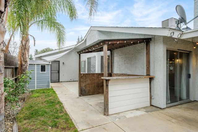 1154 Palo Alto Avenue, Clovis, CA 93612