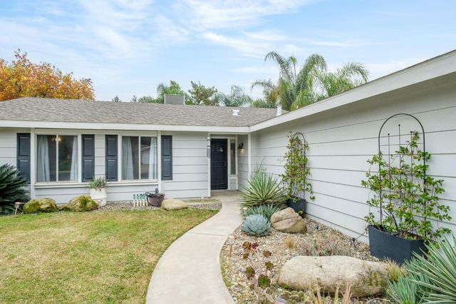 1154 Palo Alto Avenue, Clovis, CA 93612