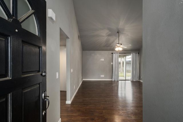 1154 Palo Alto Avenue, Clovis, CA 93612