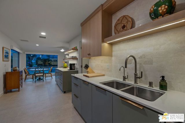 2367 S Yosemite Drive, Palm Springs, CA 92264