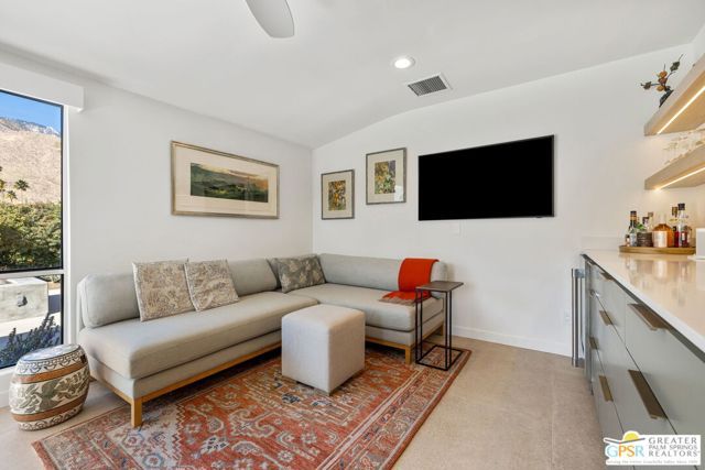 2367 S Yosemite Drive, Palm Springs, CA 92264