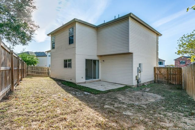 8 Laden, San Antonio, TX 78238