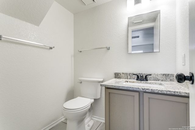 8 Laden, San Antonio, TX 78238