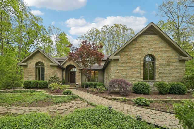 8080 Manitou Drive, Westerville, OH 43081