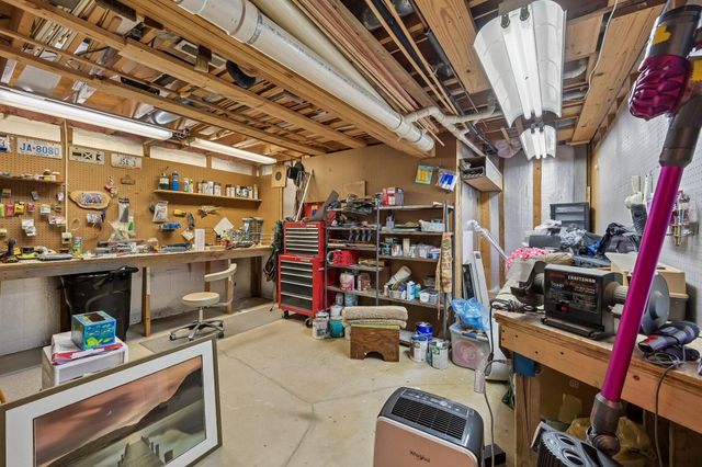 8080 Manitou Drive, Westerville, OH 43081