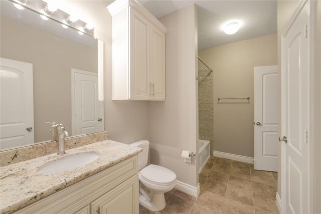 13715 Cypresswood Crossing Boulevard, Houston, TX 77070