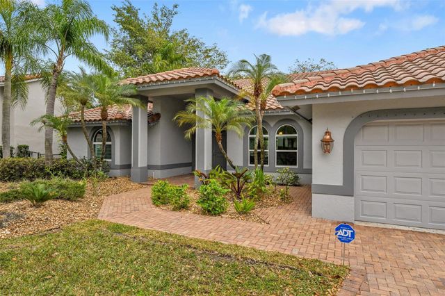 4911 NW 103rd Avenue, Coral Springs, FL 33076