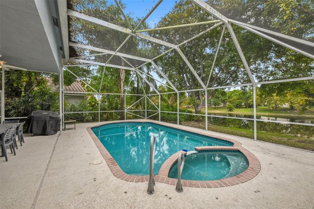 4911 NW 103rd Avenue, Coral Springs, FL 33076