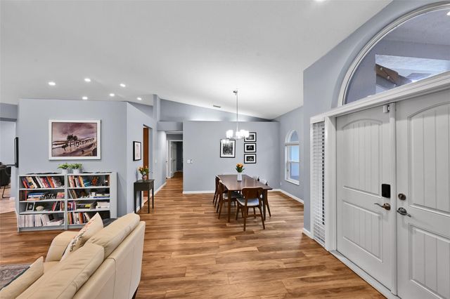 4911 NW 103rd Avenue, Coral Springs, FL 33076