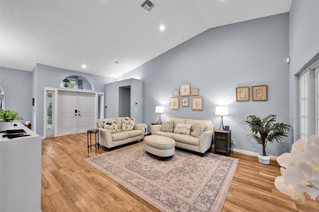 4911 NW 103rd Avenue, Coral Springs, FL 33076