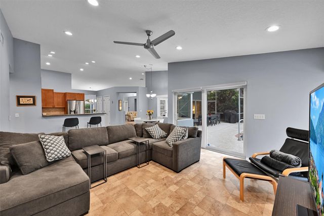 4911 NW 103rd Avenue, Coral Springs, FL 33076