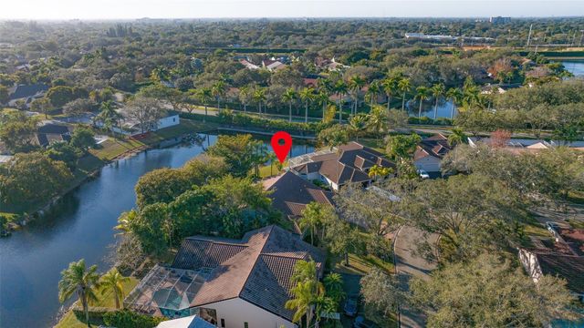 4911 NW 103rd Avenue, Coral Springs, FL 33076